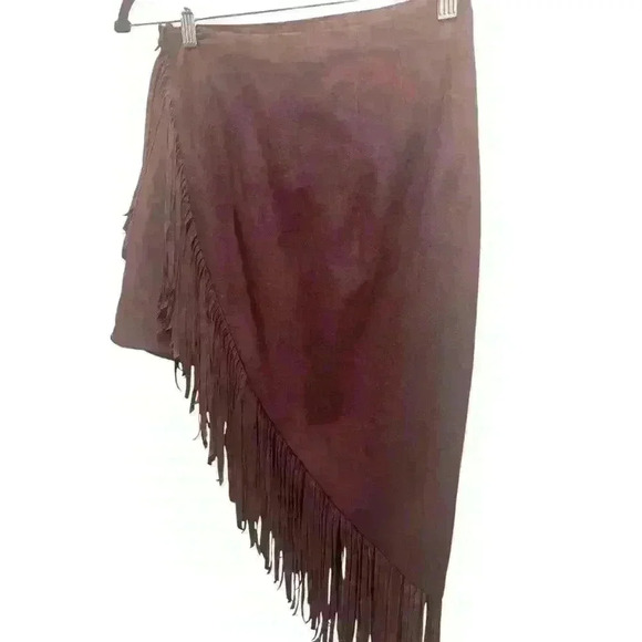 EXPRESS- Women’s Purple Suede Fringe Asymmetrical Skirt. Size :2 - Picture 2 of 4